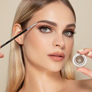 Sigma Beauty - DEFINE + POSE BROW POMADE in Light